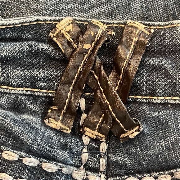 L.A. IDOL Blue Stretchy Denim Jean Capris with Contrasting Stitching Size 5 - Picture 11 of 11